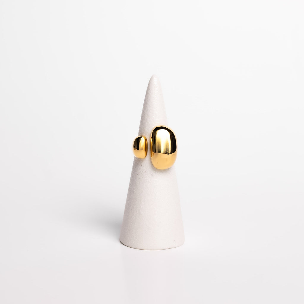 Becket Ring
