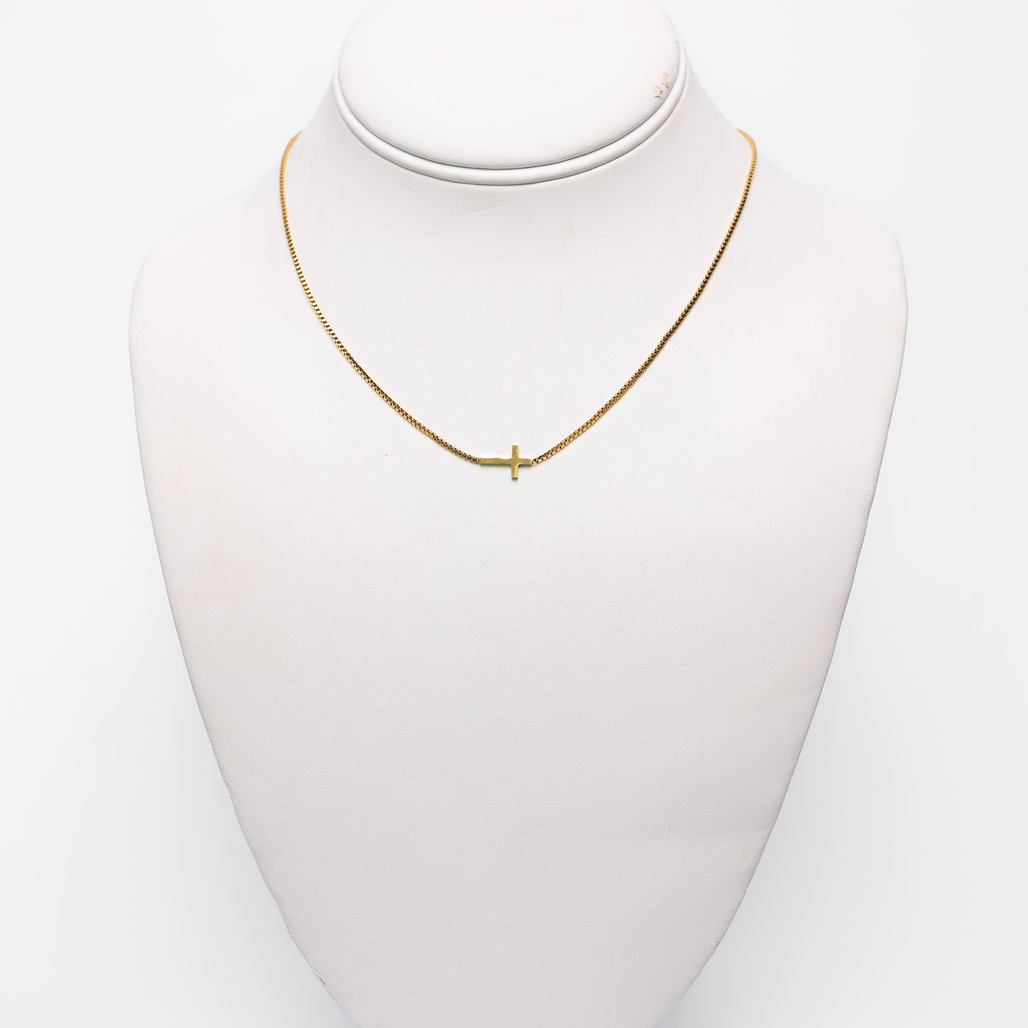 Dainty Cross